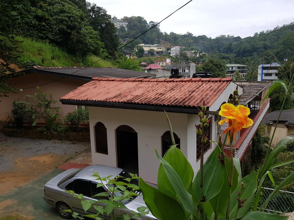 Lodge In 611 Kandy Kültér fotó